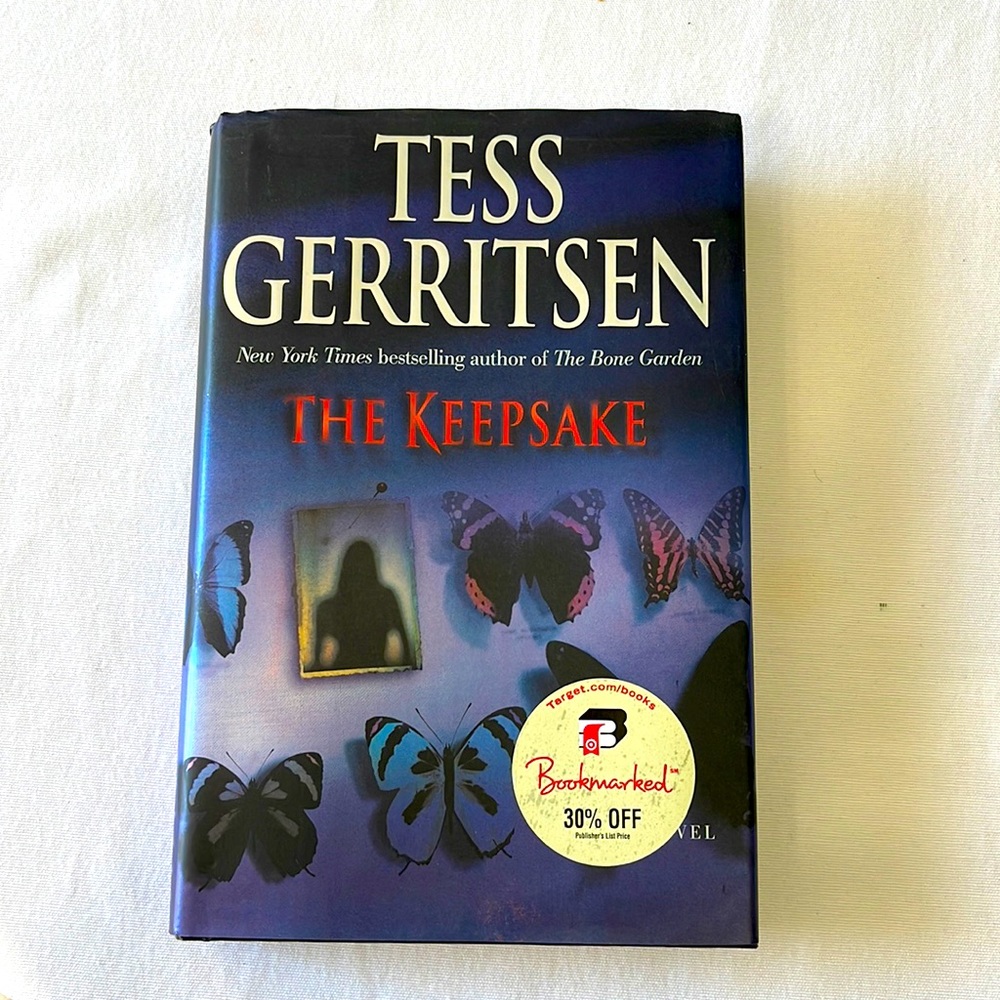 THE KEEPSAKE novel, by Tess Gerritsen… New York times best selling author… $15